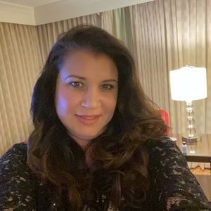 Meet your Posher, Monica